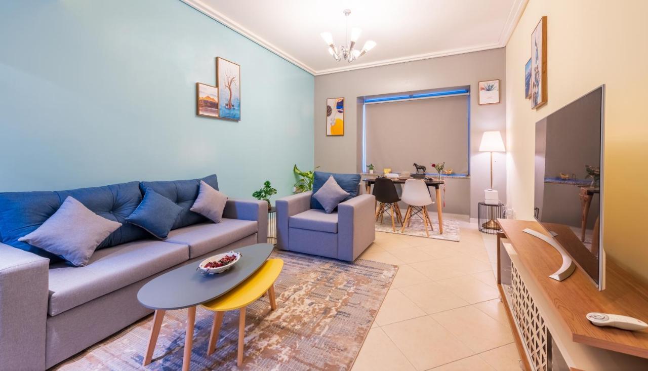 Trinity Holiday Homes - Sheikh Zayed Road Near To Financial Center Metro Station Dubai Exterior photo