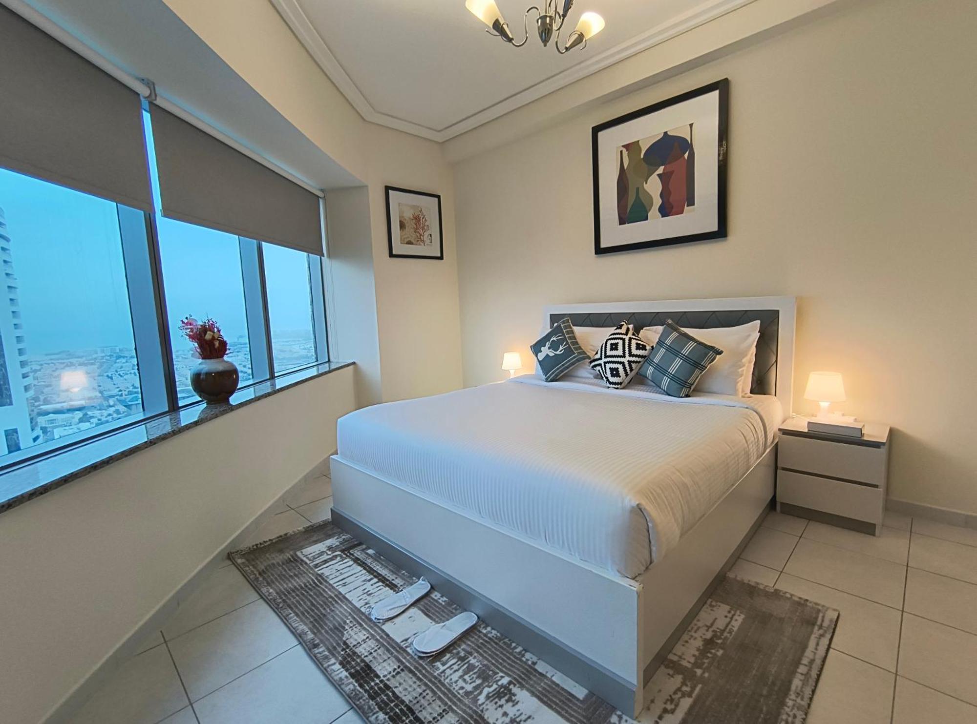 Trinity Holiday Homes - Sheikh Zayed Road Near To Financial Center Metro Station Dubai Exterior photo