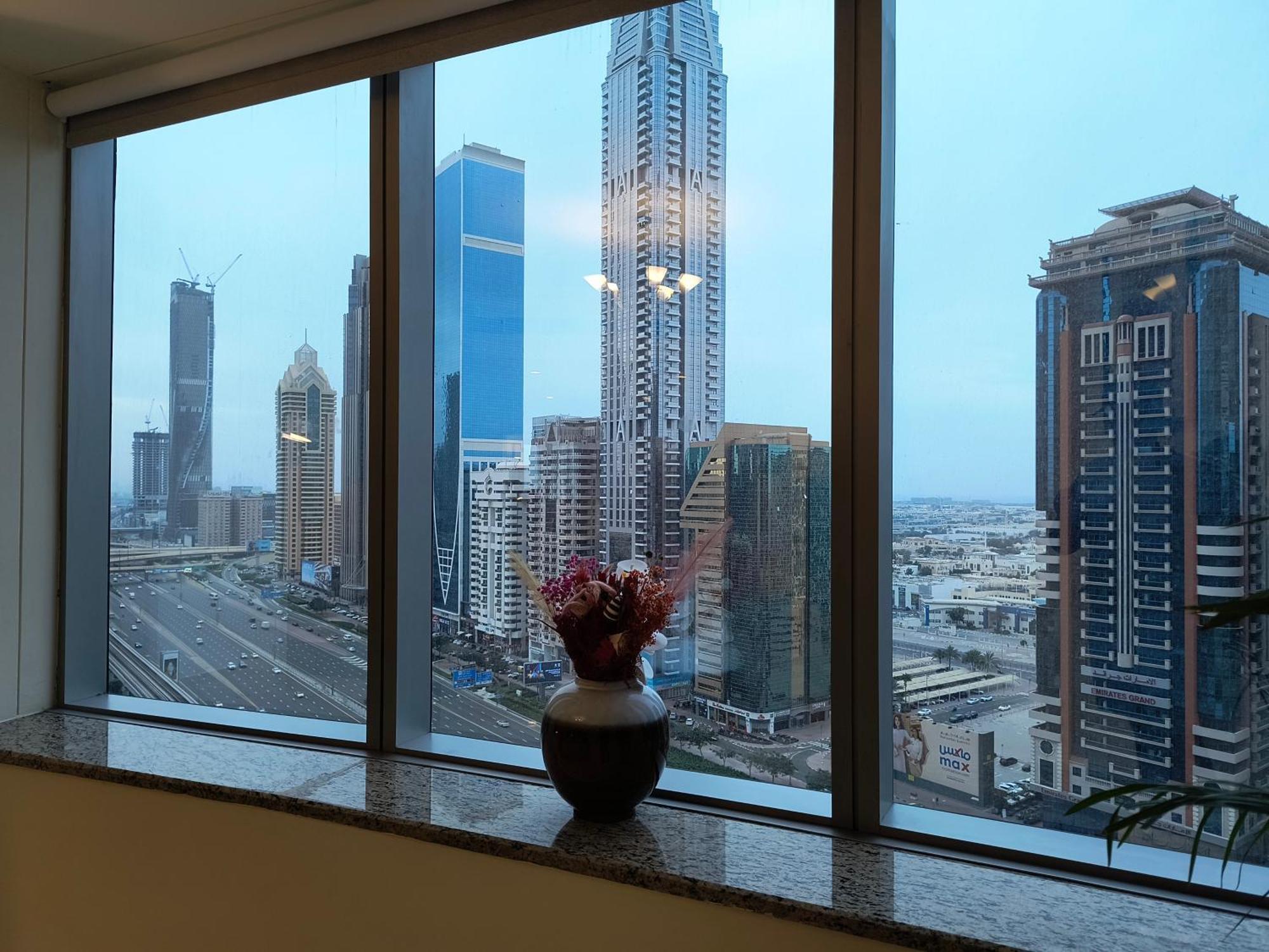 Trinity Holiday Homes - Sheikh Zayed Road Near To Financial Center Metro Station Dubai Exterior photo