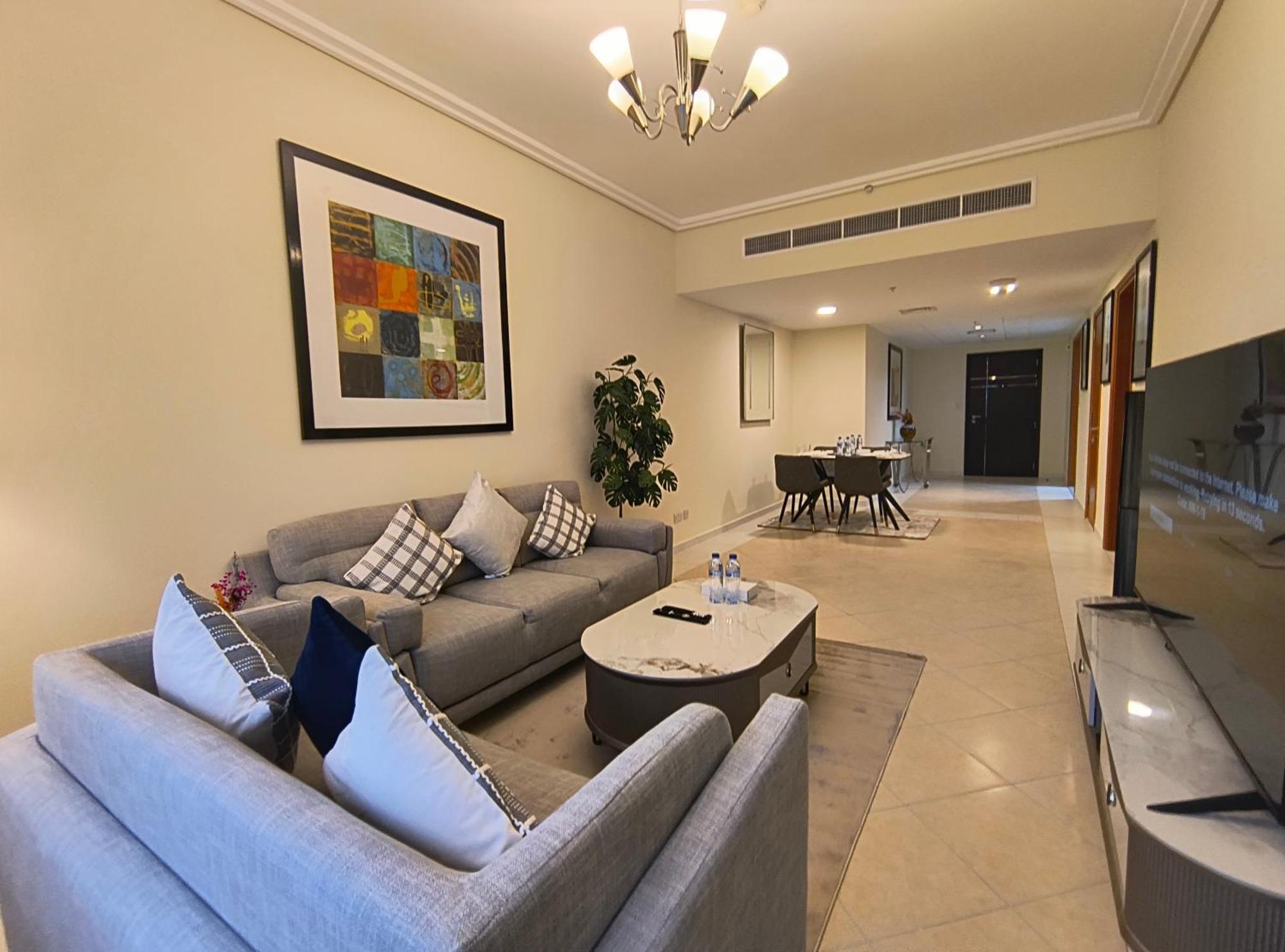 Trinity Holiday Homes - Sheikh Zayed Road Near To Financial Center Metro Station Dubai Exterior photo