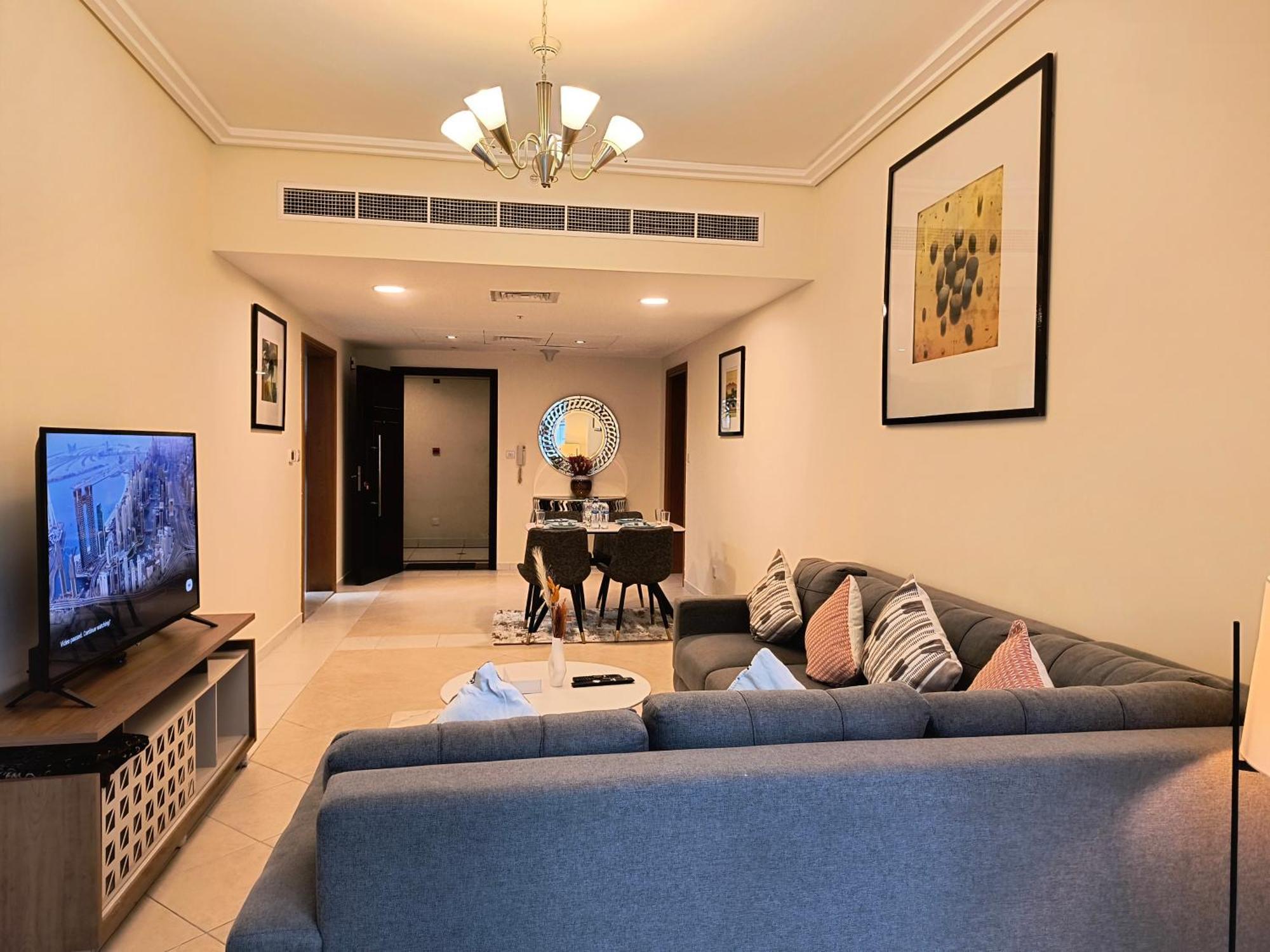 Trinity Holiday Homes - Sheikh Zayed Road Near To Financial Center Metro Station Dubai Exterior photo